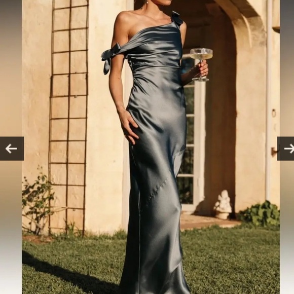 Petal & Pup Dresses & Skirts - off the shoulder dress